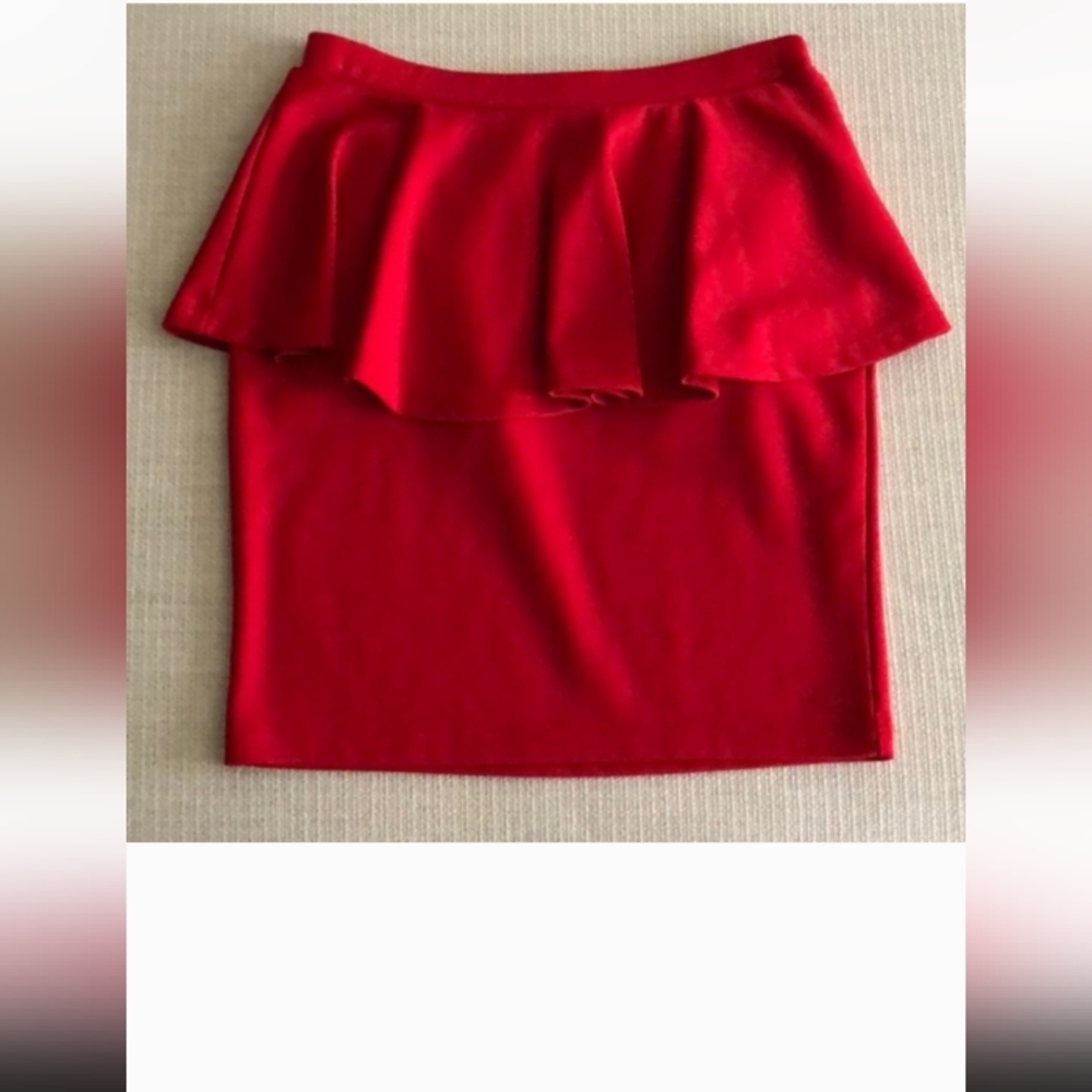 Forever 21 Red mini skirt size small